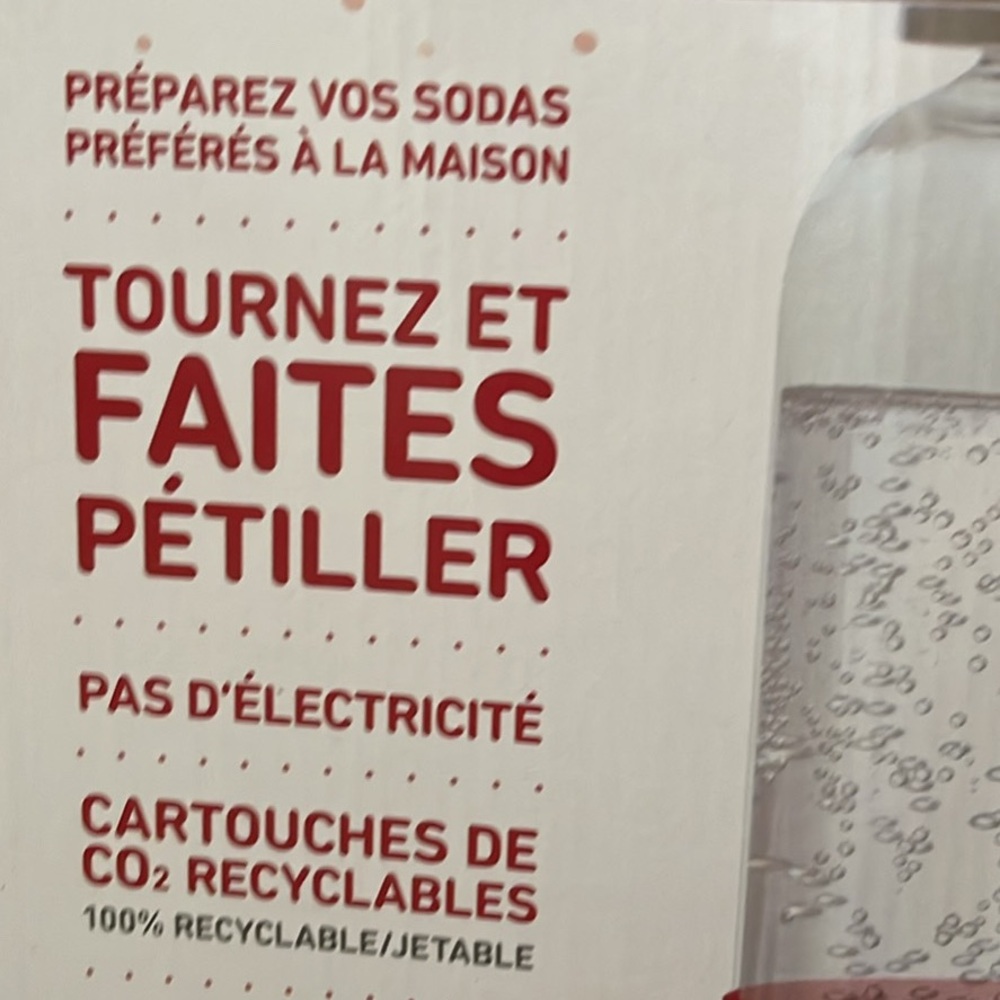 CO2 Recyclable Soda Maker